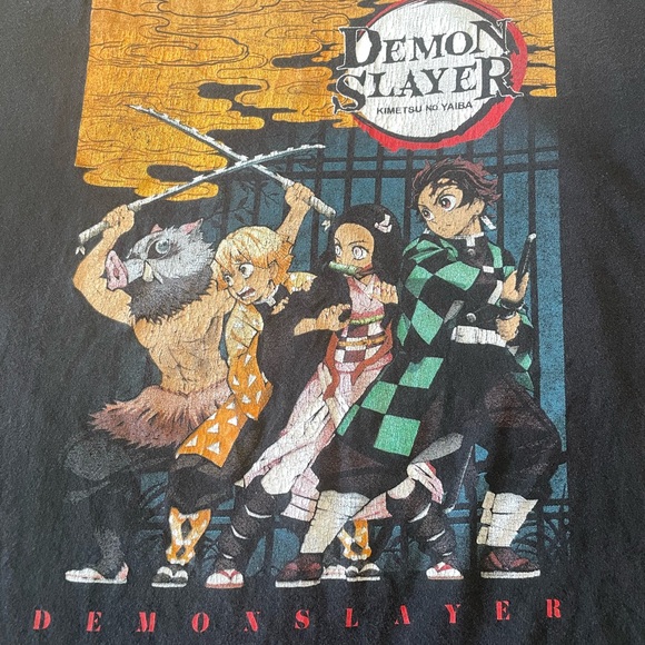 Demon Slayer Themed Lot! 1 T-shirt in Youth Large, 1 mug & 1 figure, Low price! - Picture 10 of 10